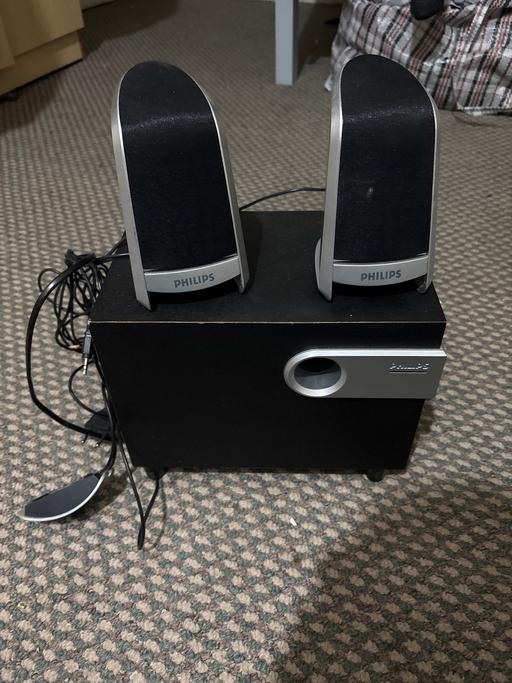 Buy & Sell Harlington Hillingdon - Photos for Subwoofer with speakers