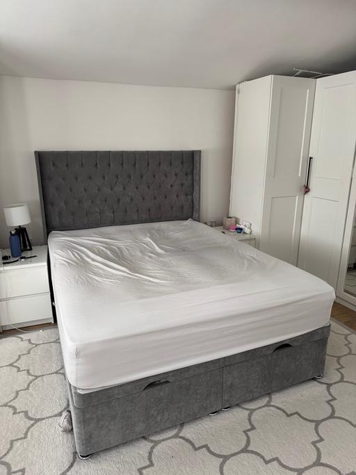 Buy & Sell Castle Green East London - Photos for Grey Kingsize Ottoman Bed