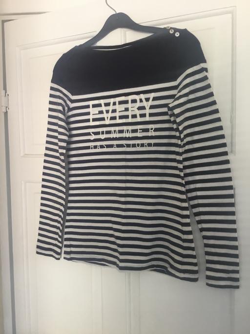 Buy & Sell Bentley Walsall - Photos for Stripy top . Soft cotton 10/12