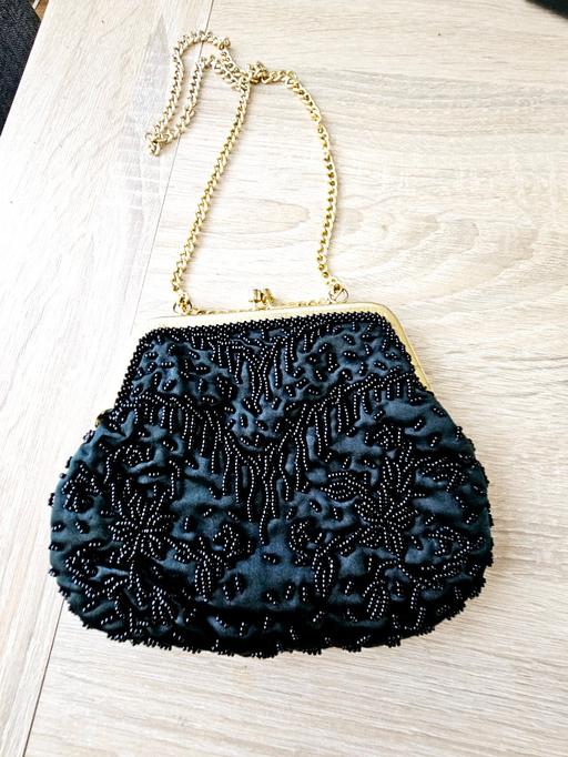 Buy & Sell Newton Doncaster - Photos for Beaded bag.