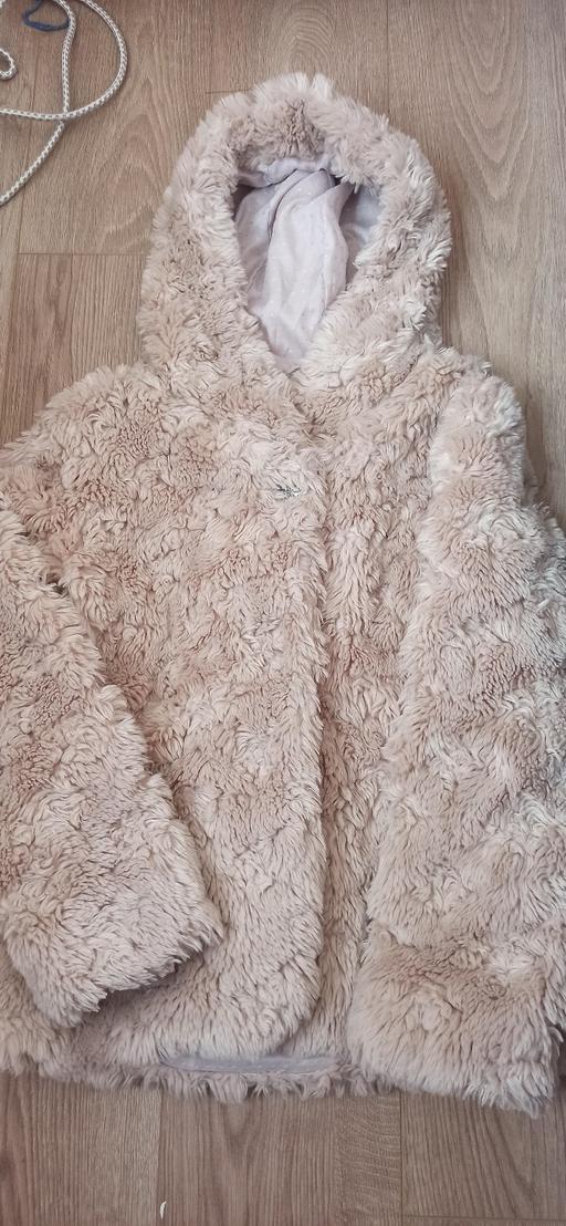Buy & Sell Lyng Sandwell - Photos for Girls Fluffy coat