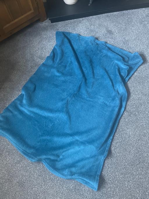 Buy & Sell South Yorkshire Doncaster - Photos for Large teal throw