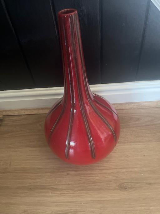 Buy & Sell Conisbrough Doncaster - Photos for Unusual large red vase