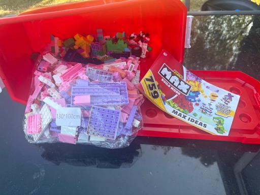 Buy & Sell South Yorkshire Doncaster - Photos for Lego bundle and red Lego storage box