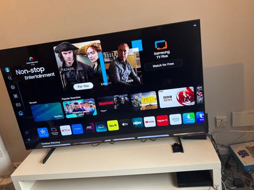 Buy & Sell Greenhithe Dartford - Photos for Samsung smart TV 65 with guarantee