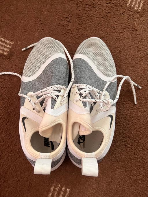 Buy & Sell East India East London - Photos for Nike ladies trainers