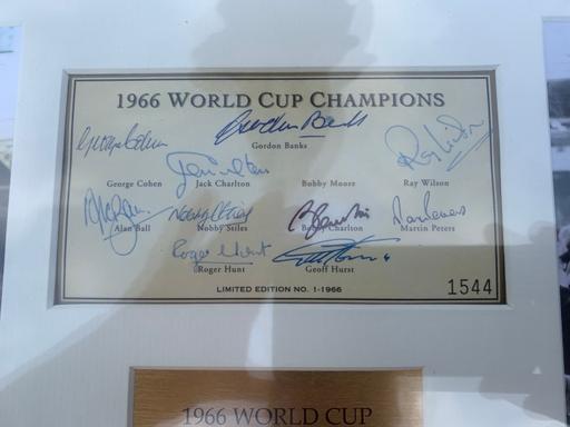 Buy & Sell Chislehurst Bromley - Photos for Framed, signed 1966 England 🏴󠁧󠁢󠁥󠁮󠁧󠁿 World Cup