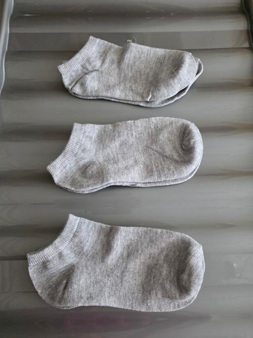 Buy & Sell Blackpool Town Centre Blackpool - Photos for Grey trainer socks x 3 size 4-7 NEW