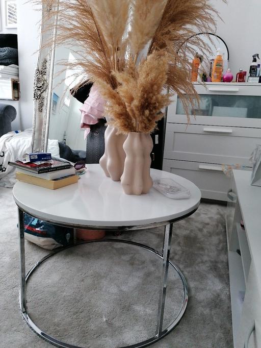 Buy & Sell Oldbury Sandwell - Photos for White gloss coffee table approx 80cm dia