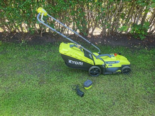Buy & Sell Yew Tree Estate Sandwell - Photos for Ryobi 18v One+ Cordless Electric Lawn Mower