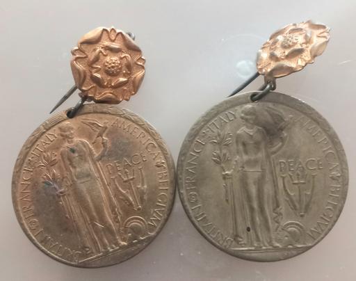 Buy & Sell Thatto Heath Saint Helens - Photos for 2 ww1 great war peace celebration medals