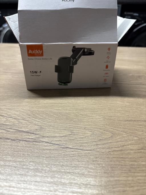 Buy & Sell Derbyshire Chesterfield - Photos for Auckly phone holder wireless charger