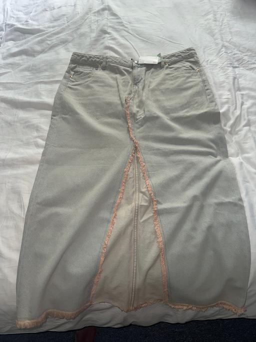 Buy & Sell Tottenham Green North London - Photos for Frayed jeans skirt