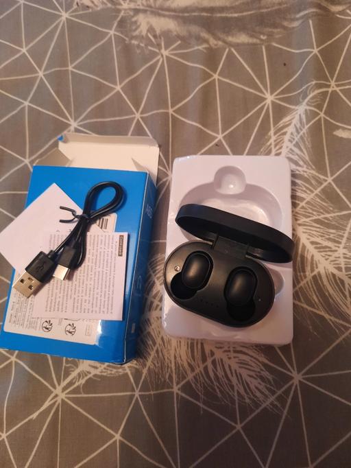 Buy & Sell Wednesfield Wolverhampton - Photos for REDUCED wireless headphones