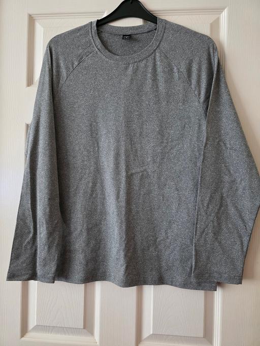 Buy & Sell Blackpool Town Centre Blackpool - Photos for Mens grey long sleeved top size M NEW