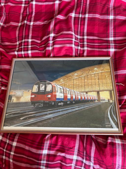 Buy & Sell Kidbrooke South East London - Photos for London Underground train picture