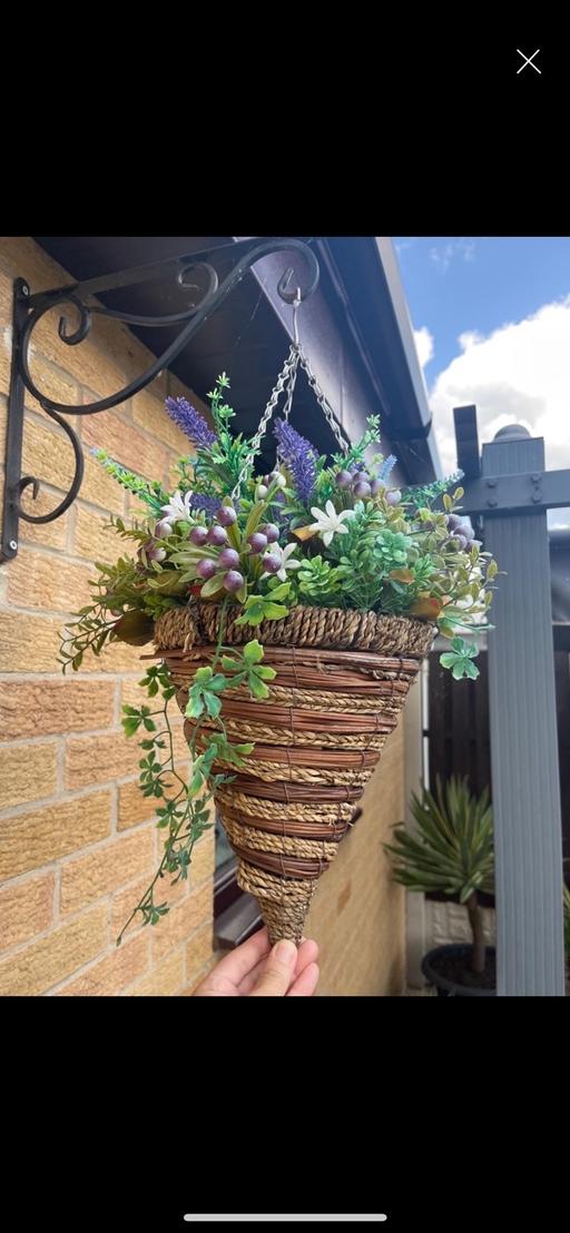 Buy & Sell South Yorkshire Doncaster - Photos for Artificial flower hanging basket