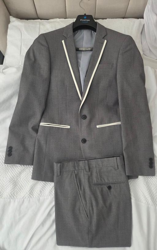 Buy & Sell Edgbaston Birmingham - Photos for grey suit 34s chest / 28s waist