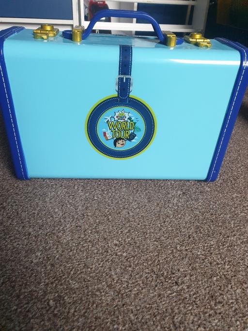 Buy & Sell Longton Stoke-on-Trent - Photos for Ryans world tour suitcase