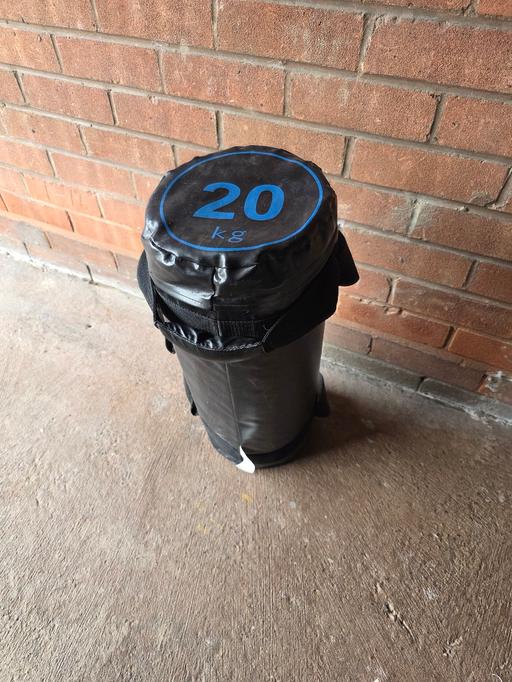 Buy & Sell Bescot Walsall - Photos for 20kg Weight bag VGC hardly used