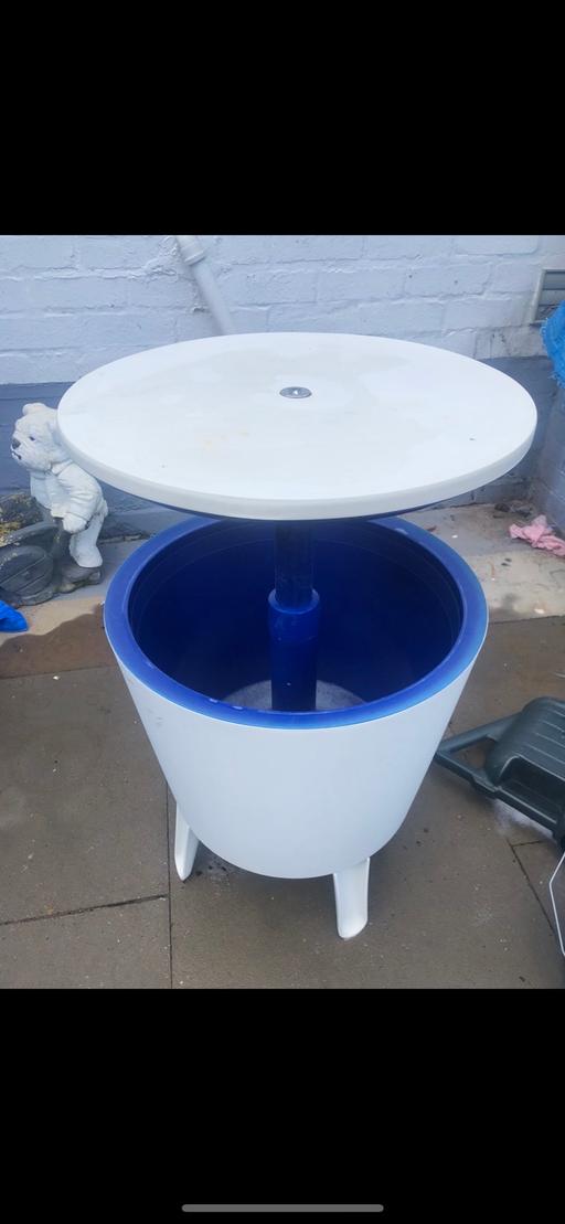 Buy & Sell Selly Oak Birmingham - Photos for Table and drink cooler