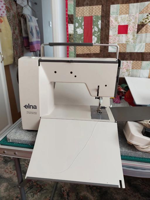 Buy & Sell Whittington Moor Chesterfield - Photos for Ella lotus sewing machine