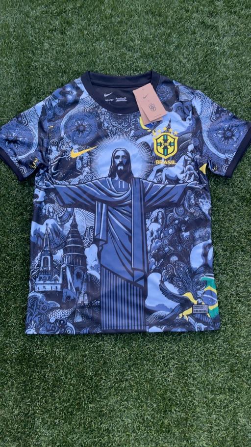 Buy & Sell Aylesbury Buckinghamshire - Photos for Brazil Christ De Redeemer football shirt