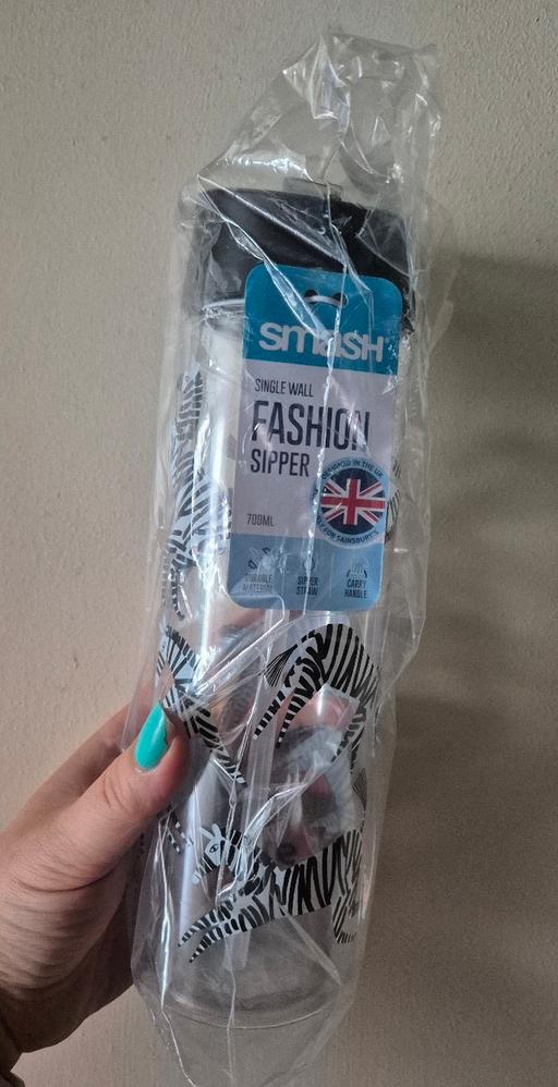 Buy & Sell Crumpsall Manchester - Photos for new Zebra Drinks Bottle