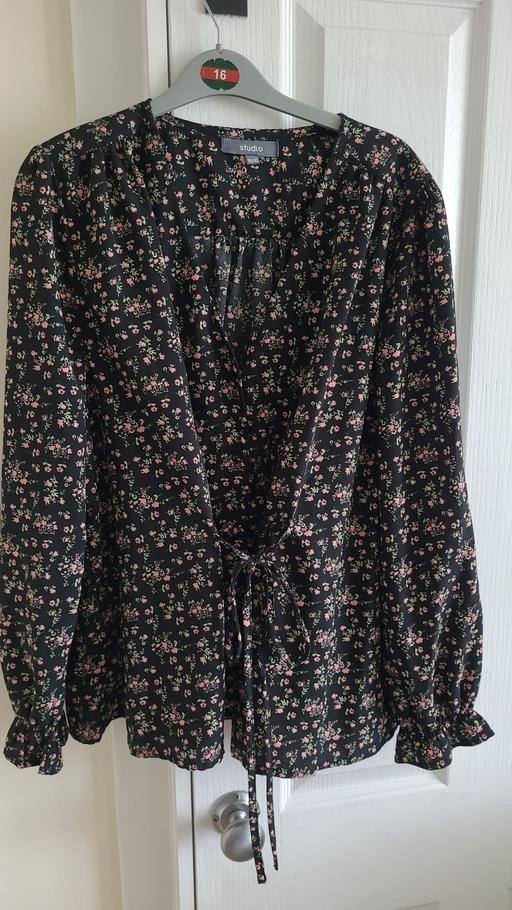 Buy & Sell Dagenham Barking and Dagenham - Photos for Ladies Top