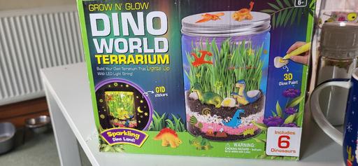 courses Radcliffe Bury - Photos for dino world terrarium new