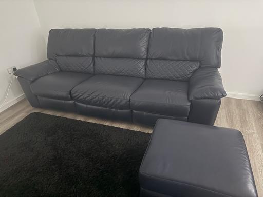 Buy & Sell Millisons Wood Solihull - Photos for Leather Navy Blue Recliner 3 seat & footstool