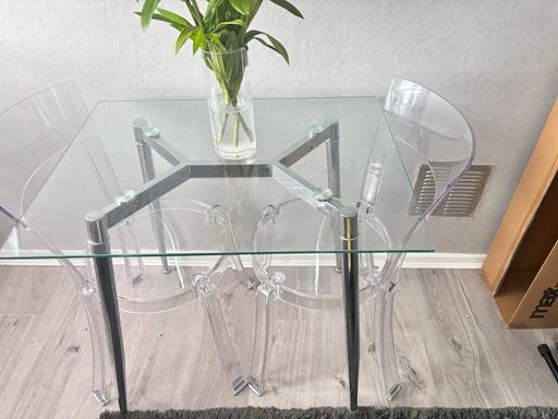 Buy & Sell Mitcham Merton - Photos for Glass table (chairs not included)