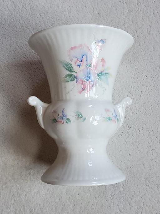 Buy & Sell Southfleet Dartford - Photos for Vintage Aynsley Fine Bone China Floral Vase