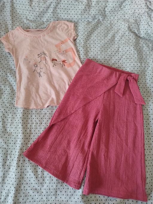 Buy & Sell Moxley Walsall - Photos for 4-5 years Next top and TU trousers