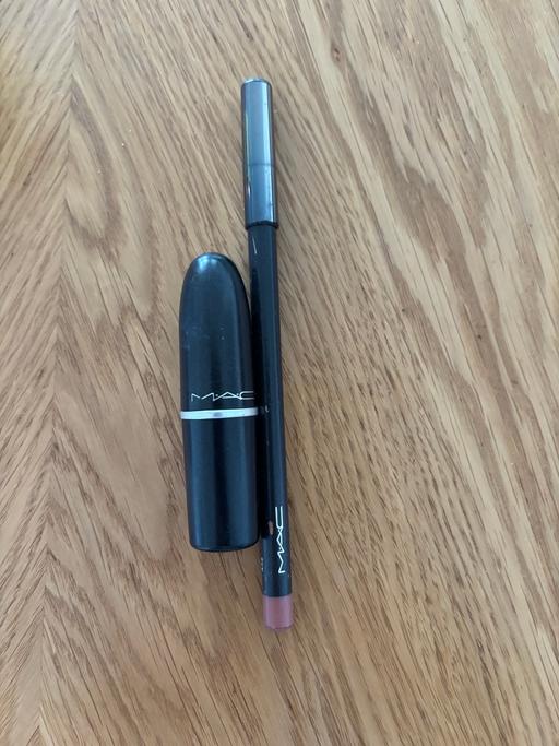 Buy & Sell Hook South West London - Photos for Mac lipstick and lip pencil in Down to an Art