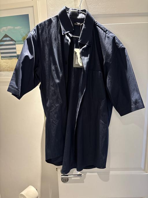 Buy & Sell Gravesend Gravesham - Photos for Balenciaga bagy short sleeve shirt
