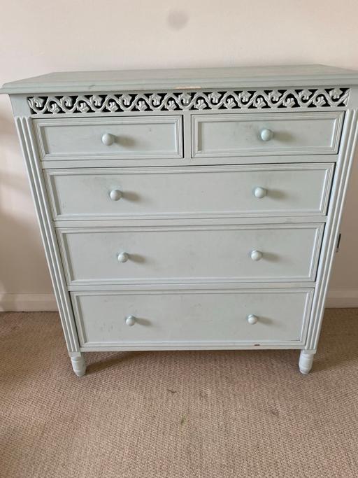 Buy & Sell Hounslow Town Centre Hounslow - Photos for Chest of drawers, bedside table and chair