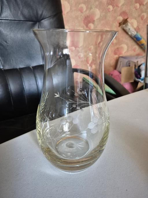 Buy & Sell Kings Norton Birmingham - Photos for Etched Glass Vase