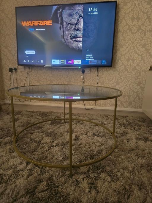 Buy & Sell East London Millwall - East London - Photos for Glass round table - Gold