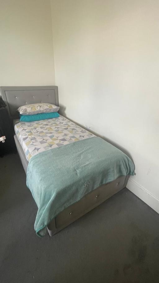 Buy & Sell Goodmayes East London - Photos for Single ottoman bed