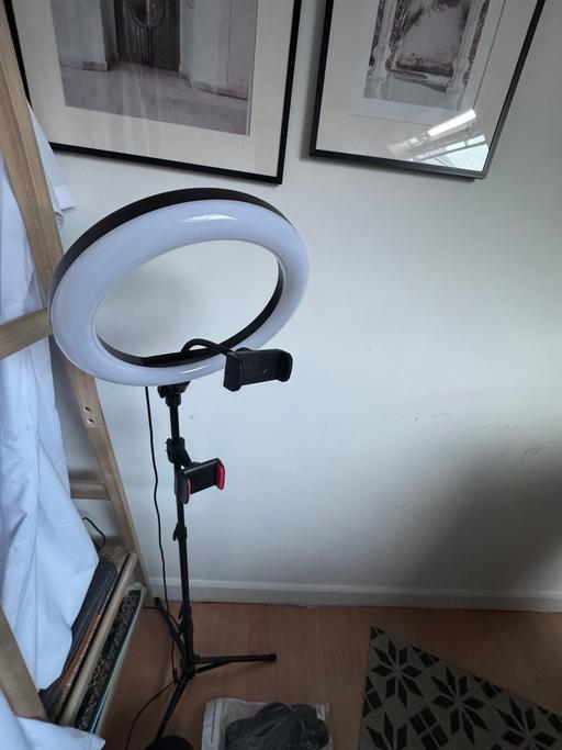 Buy & Sell East London Old Ford - East London - Photos for Ring light tripod stand New