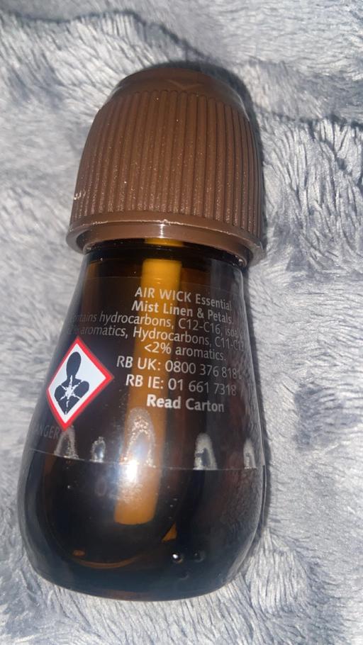 Buy & Sell Bilston Wolverhampton - Photos for Air Wick mist refill