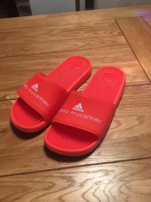 Buy & Sell Willenhall Walsall - Photos for Adidas slide ons