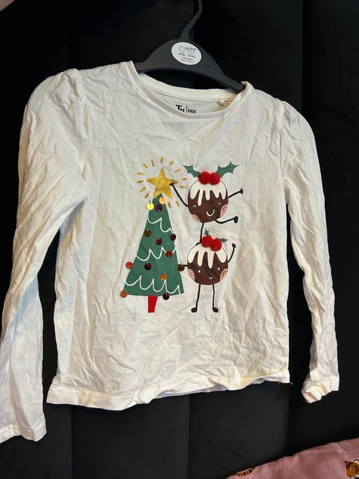 Buy & Sell Woodgate Birmingham - Photos for Girls Xmas T-shirt 5-6 years