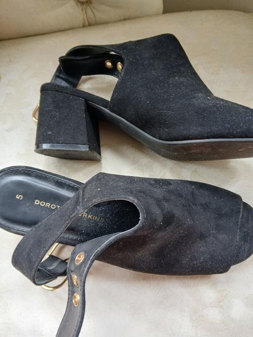 Buy & Sell Oxley Wolverhampton - Photos for ladies 5 sandle shoe