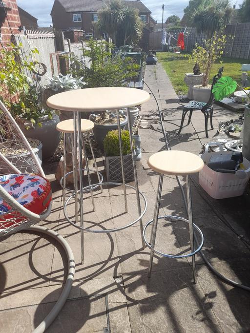 Buy & Sell Holly Lane Industrial Estate North Warwickshire - Photos for retro bar table and two stools