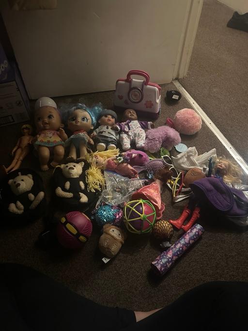 Buy & Sell - Photos for Loads girls toys