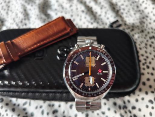 Buy & Sell Elephant and Castle South East London - Photos for Red star bullhead watch