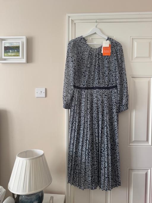 Buy & Sell Uxbridge Hillingdon - Photos for L.K. Bennett DR Estelle Navy and Cream Dress
