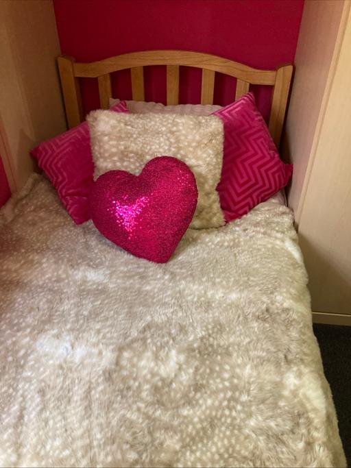 Buy & Sell Gawber Barnsley - Photos for Single pine bed with 3 drawers.